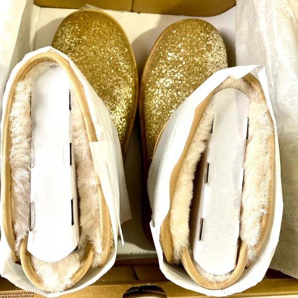 New Gold Uggs Classic Mini Bow Cosmos 10 - Picture 8 of 13